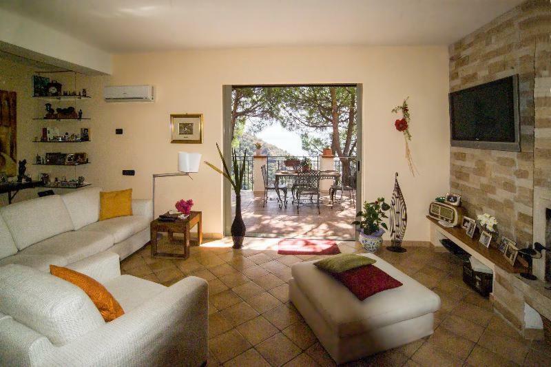 Casa Vacanze Gallodoro Letojanni Eksteriør bilde